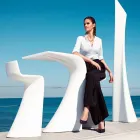 Mesa alta de exterior de diseño H 100 cm, en polietileno, Wing Vondom Viadurini