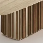 Mesa Lunaria con tablero de mármol y base de metal, fabricada en Italia. Viadurini