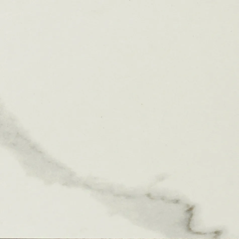 Mesa de exterior con base de madera y tapa de cerámica Calacatta Oro - Infinity Viadurini