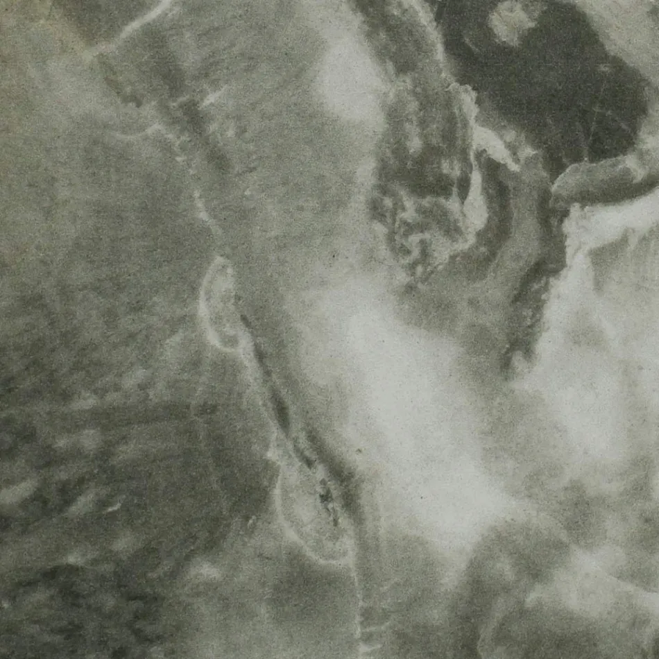 Mesa de exterior con base de madera y tapa de cerámica Orobico Luxe - Infinity Viadurini