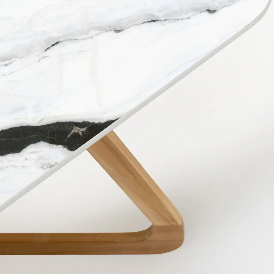 Mesa de Exterior con Base de Madera y Tapa de Cerámica Panda Blanco - Infinity Viadurini