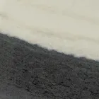 Mesa de Exterior con Base de Madera y Tapa de Cerámica Panda Blanco - Infinity Viadurini