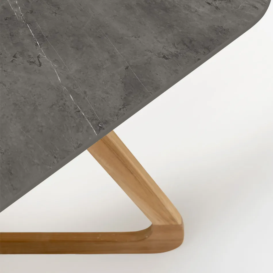 Mesa de exterior con base de madera y tapa de cerámica de piedra gris - Infinity Viadurini