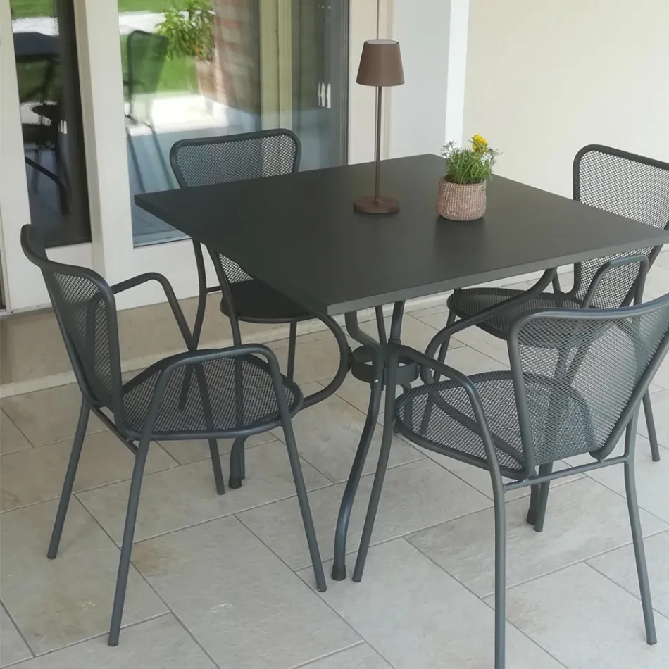 Mesa de exterior Lirion de metal pintado en dos tamaños, fabricada en Italia. Viadurini