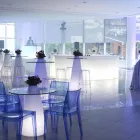 Brillante mesa de interior Slide Slide (H80) vidrio de polietileno hecho en Italia Viadurini