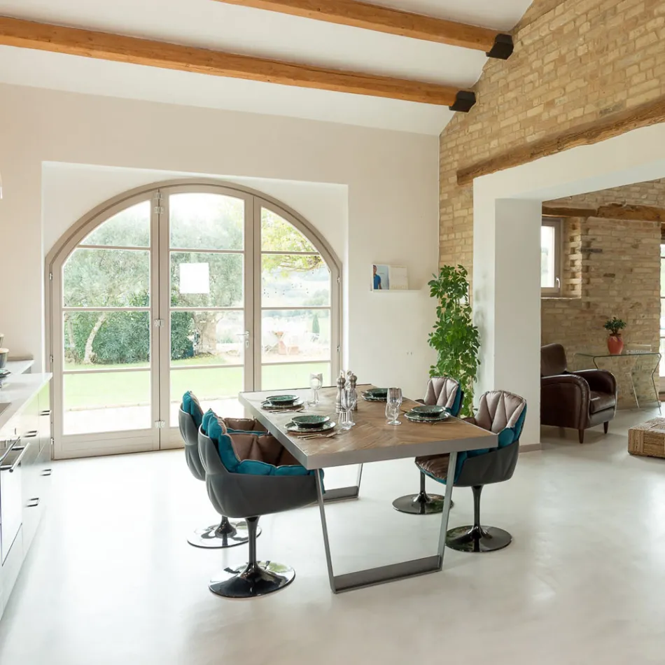 Mesa de Comedor en Madera Tropical Reciclada y Patas de Metal - Slide Viadurini