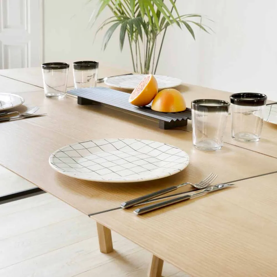 Mesa de comedor moderna de madera de fresno con detalles negros o dorados - Andria Viadurini