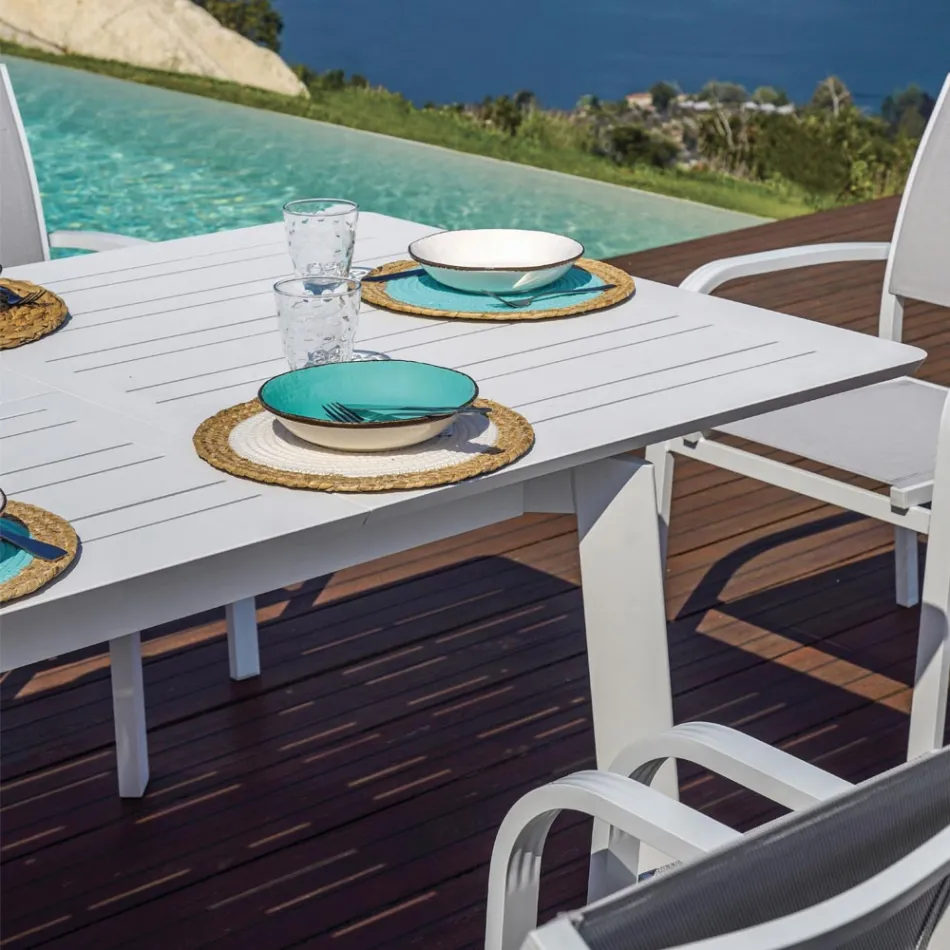 Mesa de comedor exterior extensible de hasta 240 cm en aluminio - Levanto Viadurini