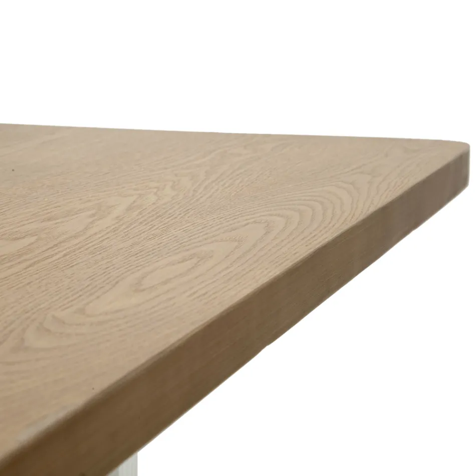 Mesa de comedor rectangular de madera decorada con líneas en relieve - Rachel Viadurini