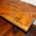 Mesa fija de diseño rectangular de madera y resina hecha en Italia Jam