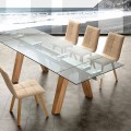 Mesa de comedor extensible Florida, fabricada en vidrio y madera maciza