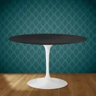 Mesa Tulipán de Eero Saarinen, 74 cm de altura, en cerámica Domoos, fabricada en Italia - Escarlata Viadurini