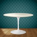 Mesa Tulipán de Eero Saarinen, 74 cm de altura, en cerámica Marmorio, fabricada en Italia - Escarlata