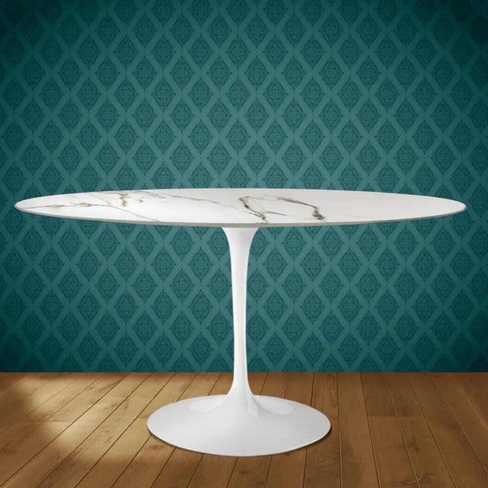 Mesa Tulipán de Eero Saarinen, ovalada, de 74 cm de altura, en cerámica Aura 22, fabricada en Italia - Escarlata Viadurini