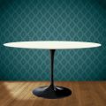 Mesa Tulipán de Eero Saarinen, 74 cm de altura, ovalada, en cerámica Moonè, fabricada en Italia - Escarlata