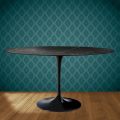 Mesa Tulipán de Eero Saarinen, 74 cm de altura, ovalada, en cerámica Somnia, fabricada en Italia - Escarlata