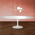 Mesa Tulipán de Eero Saarinen, 74 cm de altura, ovalada, en laminado líquido, fabricada en Italia - Escarlata