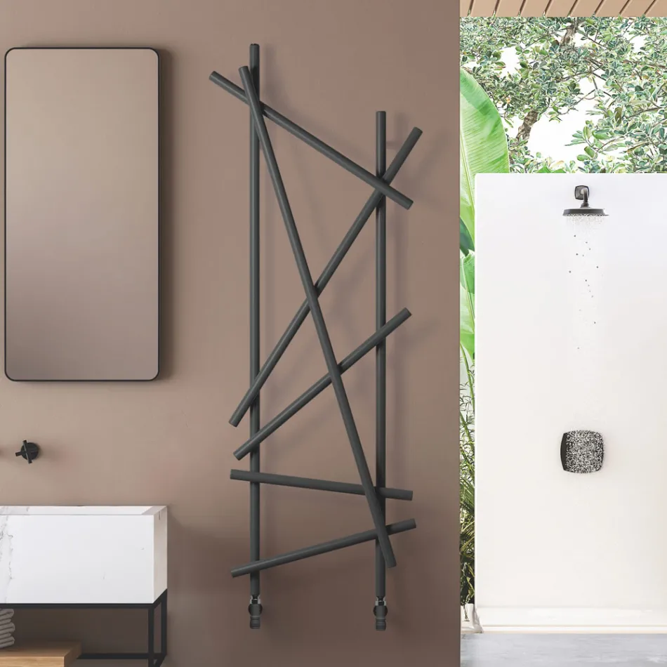 Radiador hidráulico de acero con tubos de sección redonda fabricado en Italia - Aleatorio Viadurini