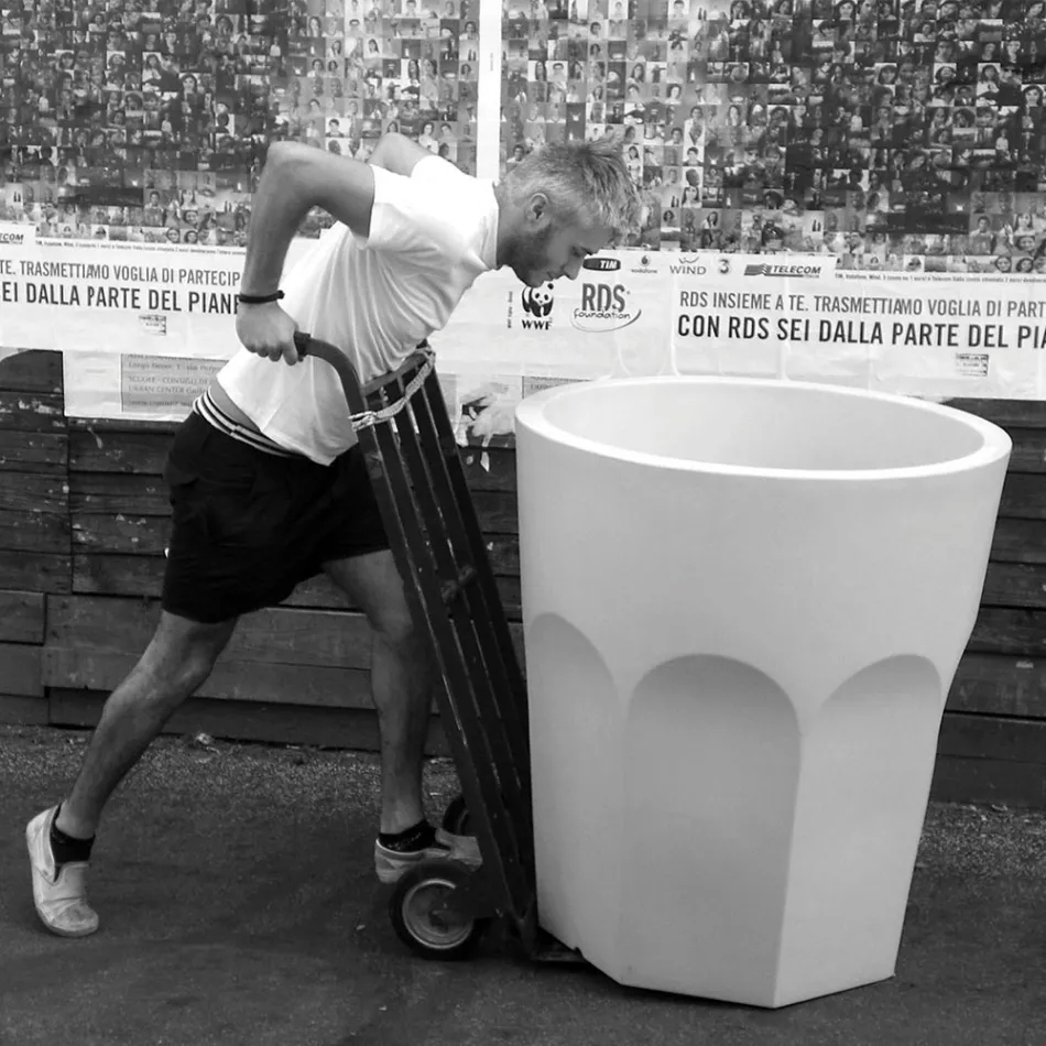 Jarrón decorativo alto con forma de cristal en polietileno Made in Italy - Pucca Viadurini