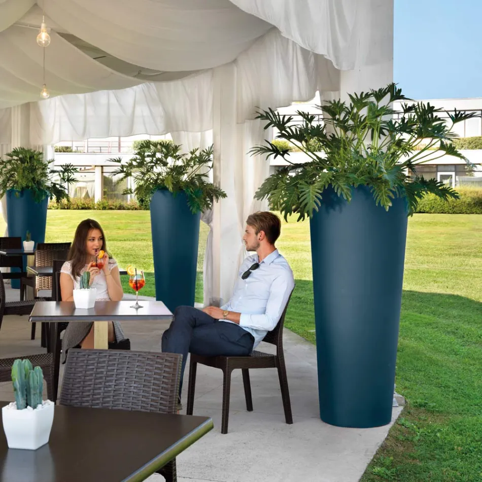 Florero redondo para exteriores en polietileno de colores Made in Italy - Nippon Viadurini