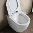 Inodoro de cerámica blanca sin borde, de pie, con asiento de cierre suave.   Viadurini