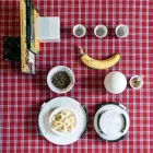 Bandeja redonda moderna en mármol blanco de Carrara hecho en Italia - Chet Viadurini